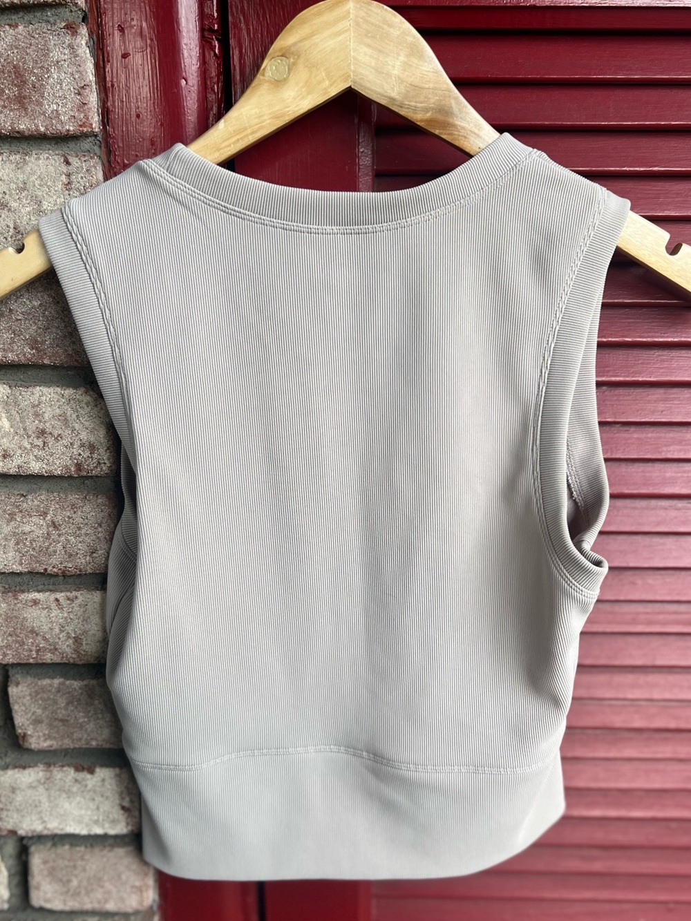 Move Theology Large Sleeveless Ribbed Crop Tank Top - Picture 3 of 5